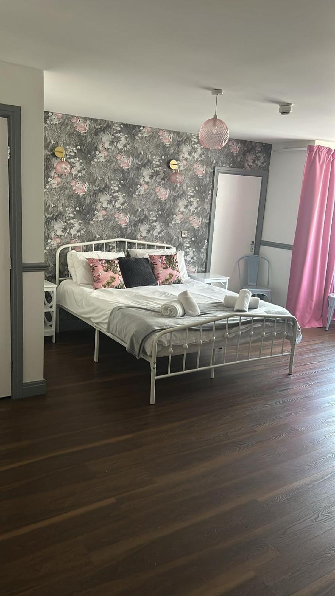 Lilyrose 3* Whitby